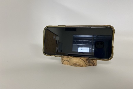 WOODEN CLOUD PHONE STAND