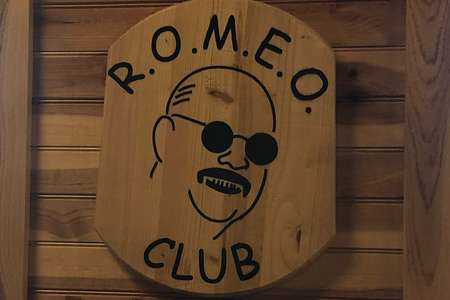 ROMEO CLUB SIGN